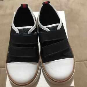 Toddler Gucci shoe size 25 ( 9 in toddler)
